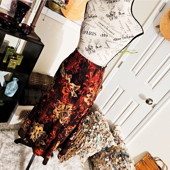 Vintage R.Q.T Rustic Floral Print Midi Skirt - Picture 10 of 15
